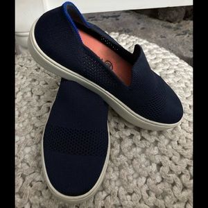 ROTHYS NAVY BLUE KNIT SLIP ON SNEAKERS FLATS SIZE 5 excellent condition